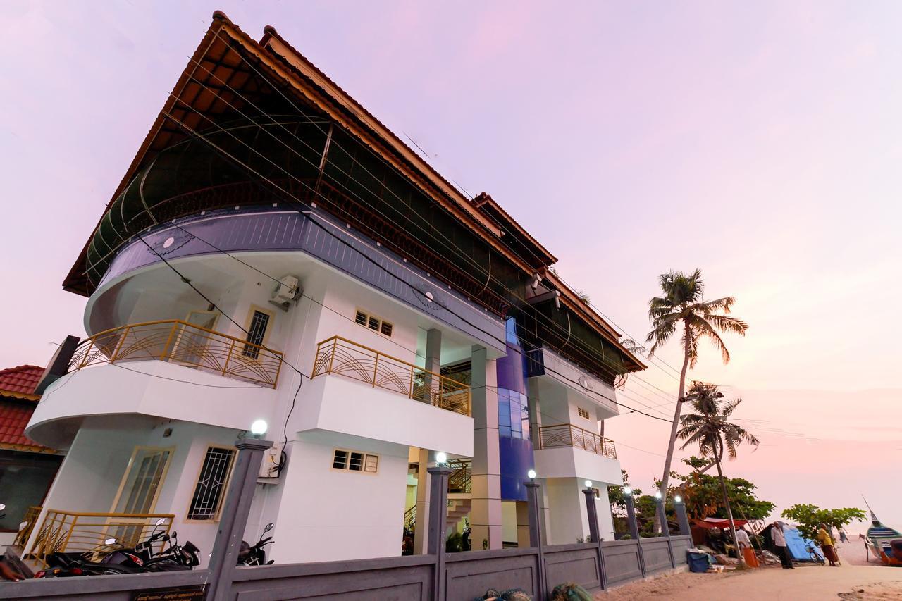 Oyo 11891 Amare Beach Resorts Alappuzha Екстер'єр фото