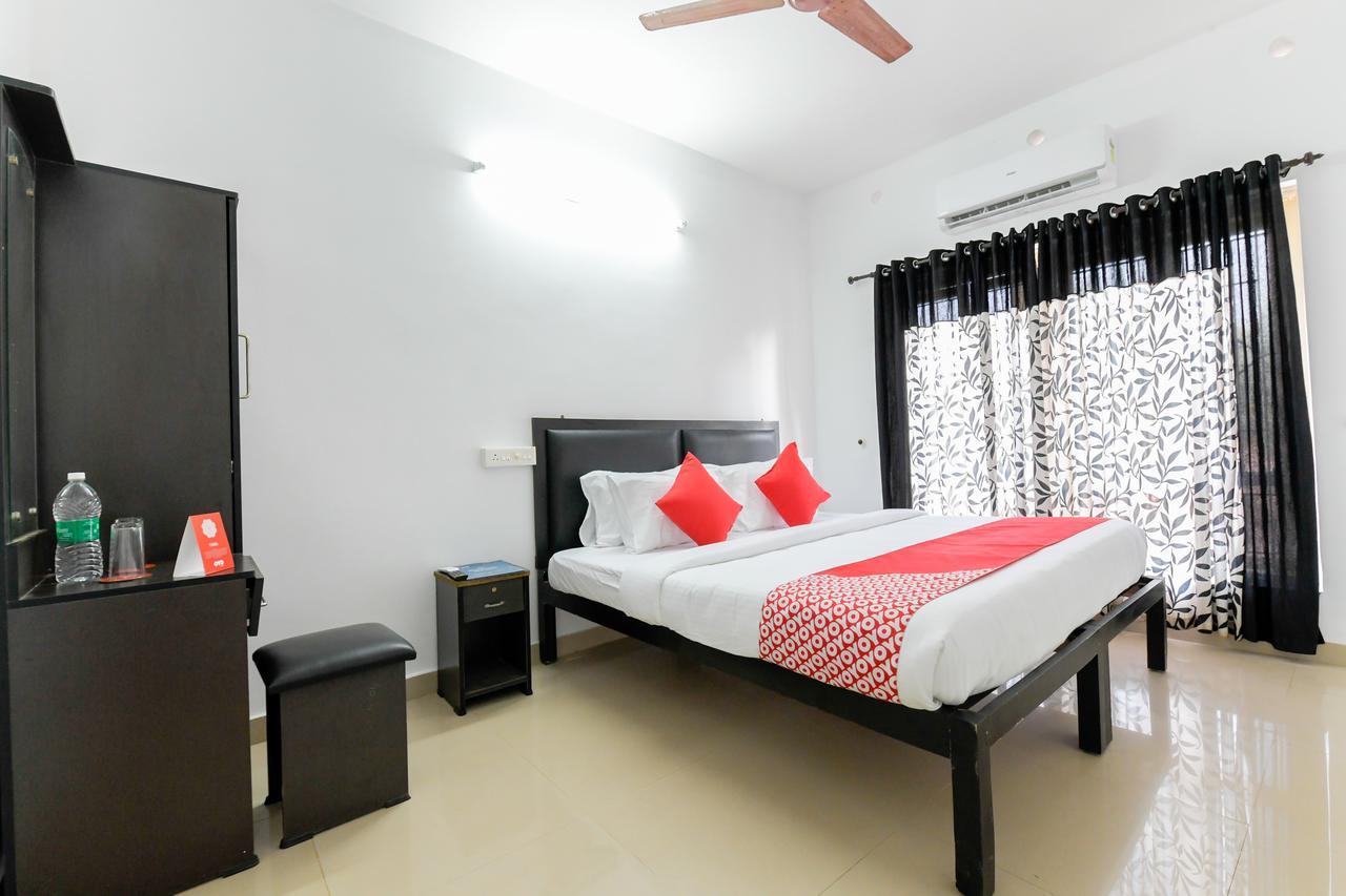 Oyo 11891 Amare Beach Resorts Alappuzha Екстер'єр фото