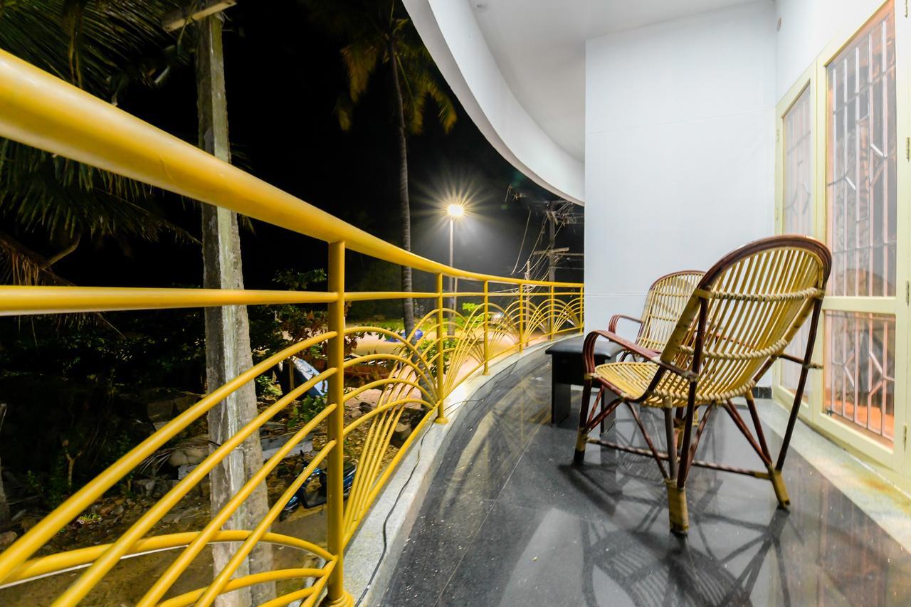 Oyo 11891 Amare Beach Resorts Alappuzha Екстер'єр фото