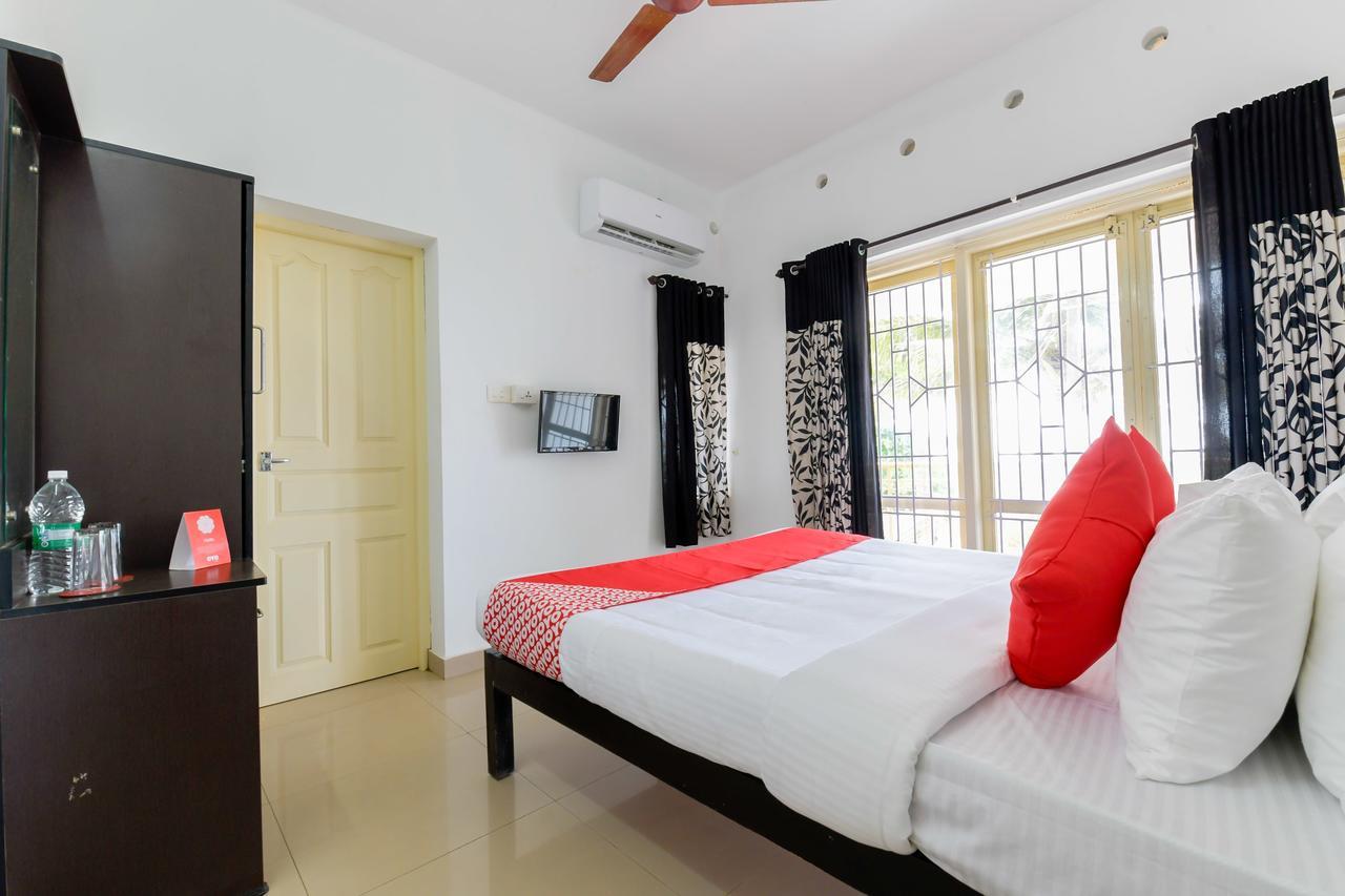 Oyo 11891 Amare Beach Resorts Alappuzha Екстер'єр фото